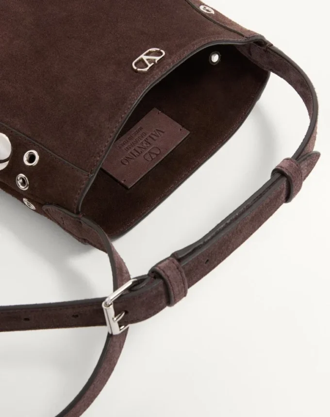Petit sac à bandoulière Valentino Garavani Nellcôte en daim avec franges Petit sac à bandoulière Valentino Garavani Nellcôte en daim avec franges