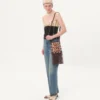Petit sac à bandoulière Valentino Garavani Nellcôte en raphia jacquard avec motif Cherryfic Petit sac à bandoulière Valentino Garavani Nellcôte en raphia jacquard avec motif Cherryfic