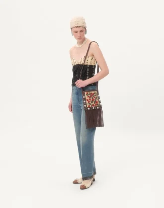 Petit sac à bandoulière Valentino Garavani Nellcôte en raphia jacquard avec motif Cherryfic