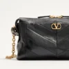 Petit sac à bandoulière Valentino Garavani Panthea en cuir nappa à motif chevron Petit sac à bandoulière Valentino Garavani Panthea en cuir nappa à motif chevron