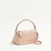 Petit sac à bandoulière Valentino Garavani Rockstud en cuir de veau grainé laminé Petit sac à bandoulière Valentino Garavani Rockstud en cuir de veau grainé laminé