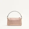Petit sac à bandoulière Valentino Garavani Rockstud en cuir de veau grainé laminé Petit sac à bandoulière Valentino Garavani Rockstud en cuir de veau grainé laminé