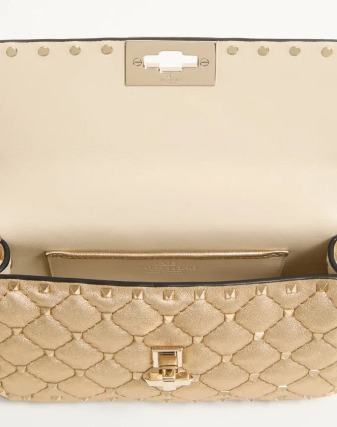 Petit sac en cuir nappa laminé Valentino Garavani Rockstud Spike Petit sac en cuir nappa laminé Valentino Garavani Rockstud Spike