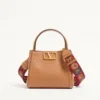Petit sac à main Valentino Garavani Alltime en cuir de veau grainé avec bandoulière brodée Petit sac à main Valentino Garavani Alltime en cuir de veau grainé avec bandoulière brodée