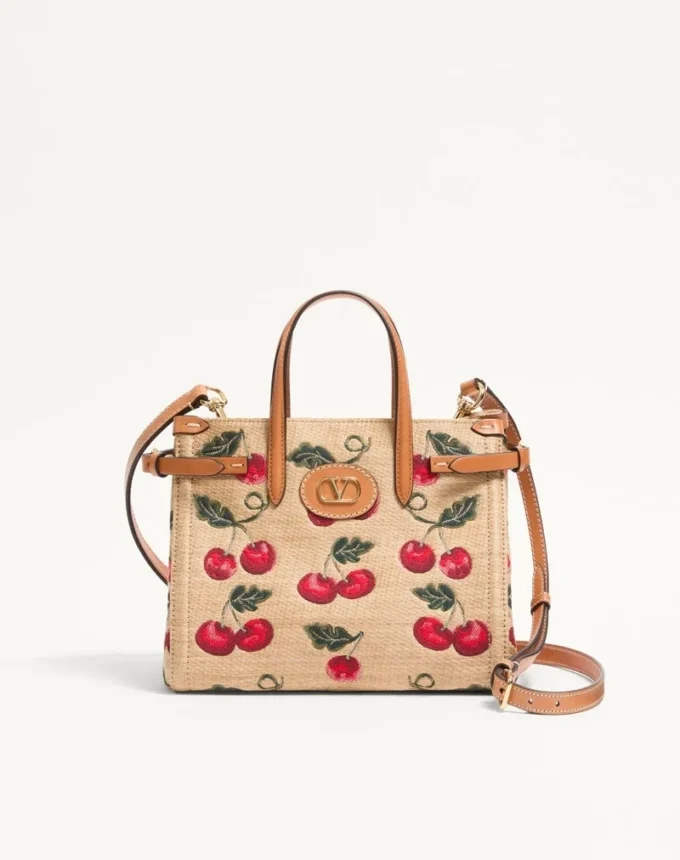 Petit sac shopping Antibes Valentino Garavani en raphia jacquard avec motif Cherryfic Petit sac shopping Antibes Valentino Garavani en raphia jacquard avec motif Cherryfic