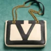 Petit sac shopping en cuir nappa Valentino Garavani Viva Superstar Petit sac shopping en cuir nappa Valentino Garavani Viva Superstar