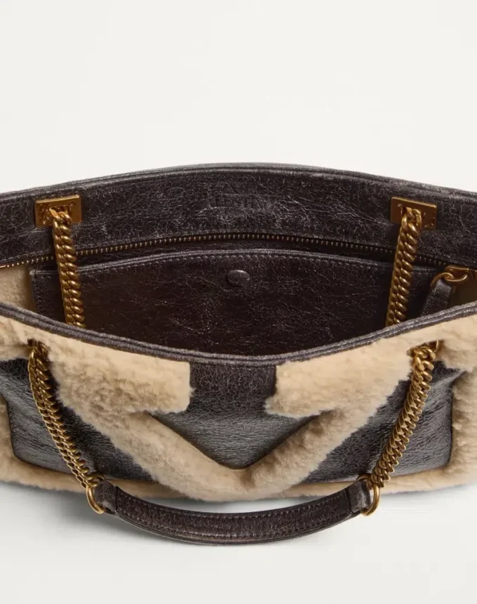 Petit sac shopping en peau de mouton Valentino Garavani Viva Superstar Petit sac shopping en peau de mouton Valentino Garavani Viva Superstar