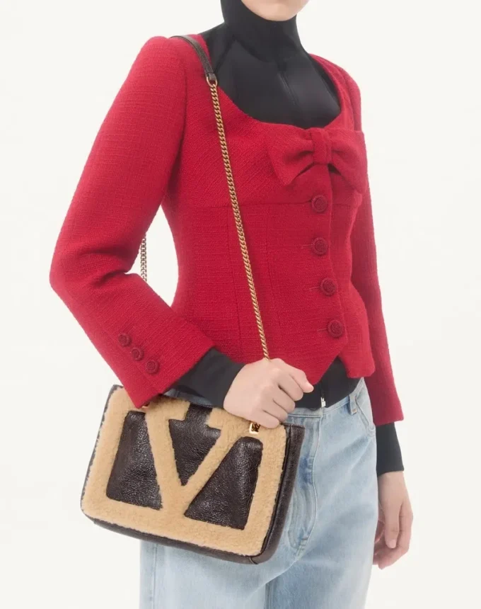 Petit sac shopping en peau de mouton Valentino Garavani Viva Superstar Petit sac shopping en peau de mouton Valentino Garavani Viva Superstar