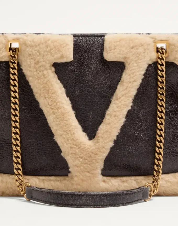 Petit sac shopping en peau de mouton Valentino Garavani Viva Superstar Petit sac shopping en peau de mouton Valentino Garavani Viva Superstar