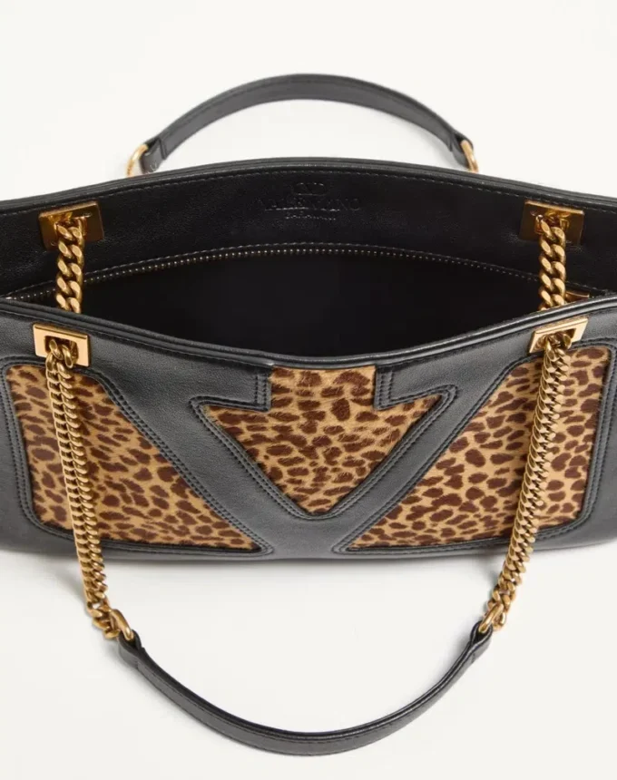 Petit sac shopping Valentino Garavani Viva Superstar en cuir de veau effet poney Petit sac shopping Valentino Garavani Viva Superstar en cuir de veau effet poney
