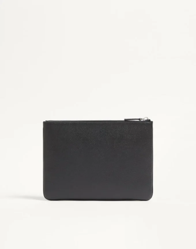 Pochette en cuir de veau grainé Vlogo Signature Pochette en cuir de veau grainé Vlogo Signature