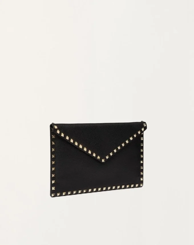 Pochette enveloppe Rockstud en cuir de veau grainé Pochette enveloppe Rockstud en cuir de veau grainé