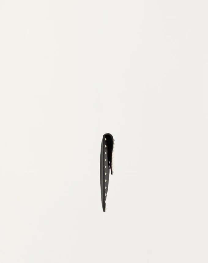 Pochette enveloppe Rockstud en cuir de veau grainé Pochette enveloppe Rockstud en cuir de veau grainé