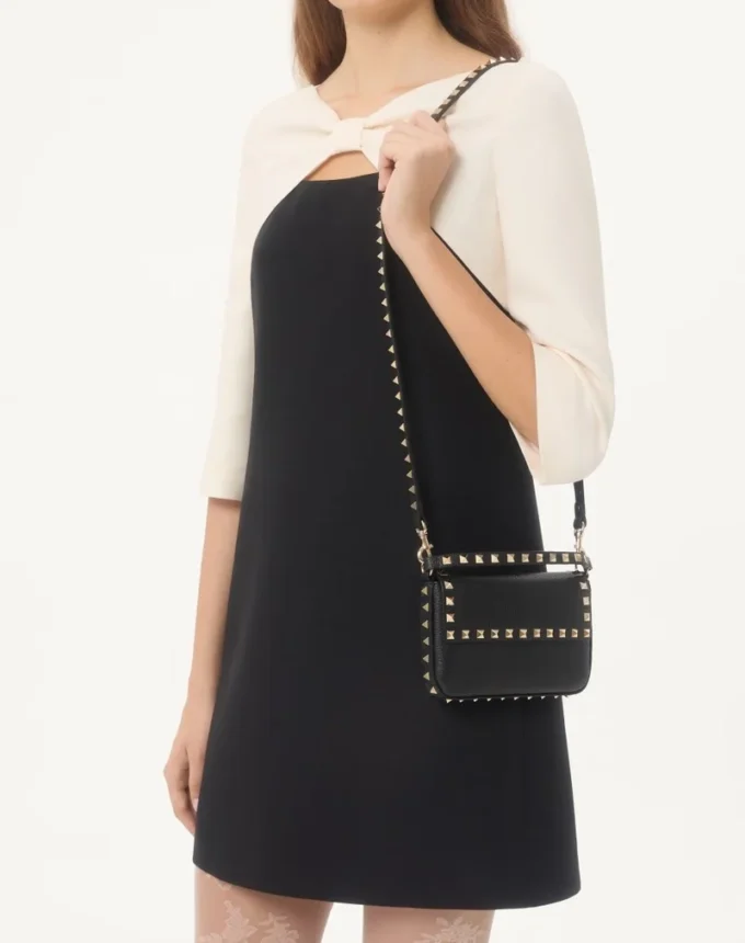 Pochette Rockstud en cuir de veau grainé