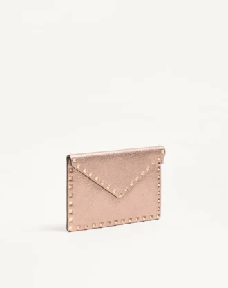 Pochette Rockstud en cuir de veau grainé laminé Pochette Rockstud en cuir de veau grainé laminé