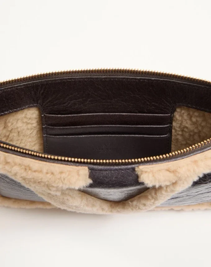 Pochette Valentino Garavani Viva Superstar en peau de mouton Pochette Valentino Garavani Viva Superstar en peau de mouton