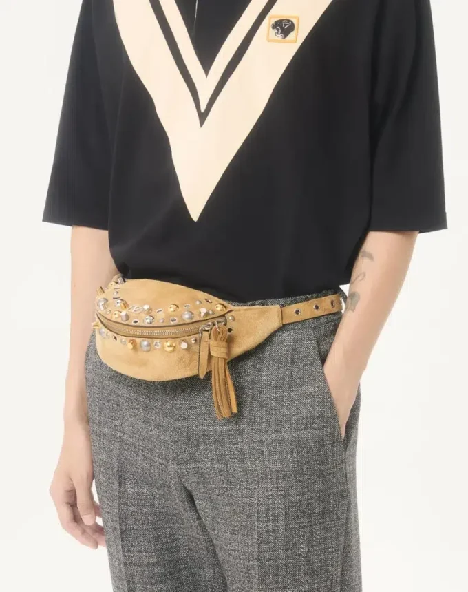 Polo en coton Valentino avec V incrusté et patch panthère brodé Polo en coton Valentino avec V incrusté et patch panthère brodé