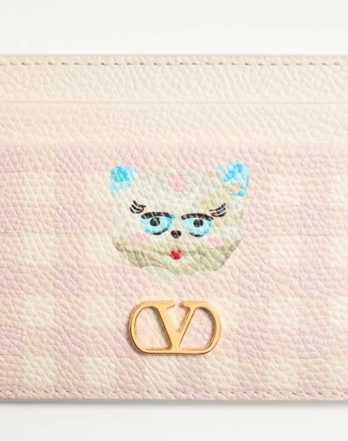 Porte-cartes Vlogo Signature Le Chat De La Maison en cuir de veau grainé Porte-cartes Vlogo Signature Le Chat De La Maison en cuir de veau grainé
