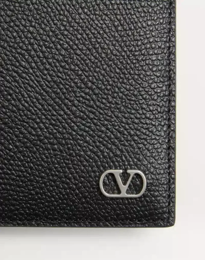 Portefeuille en cuir de veau grainé VLogo Signature Portefeuille en cuir de veau grainé VLogo Signature