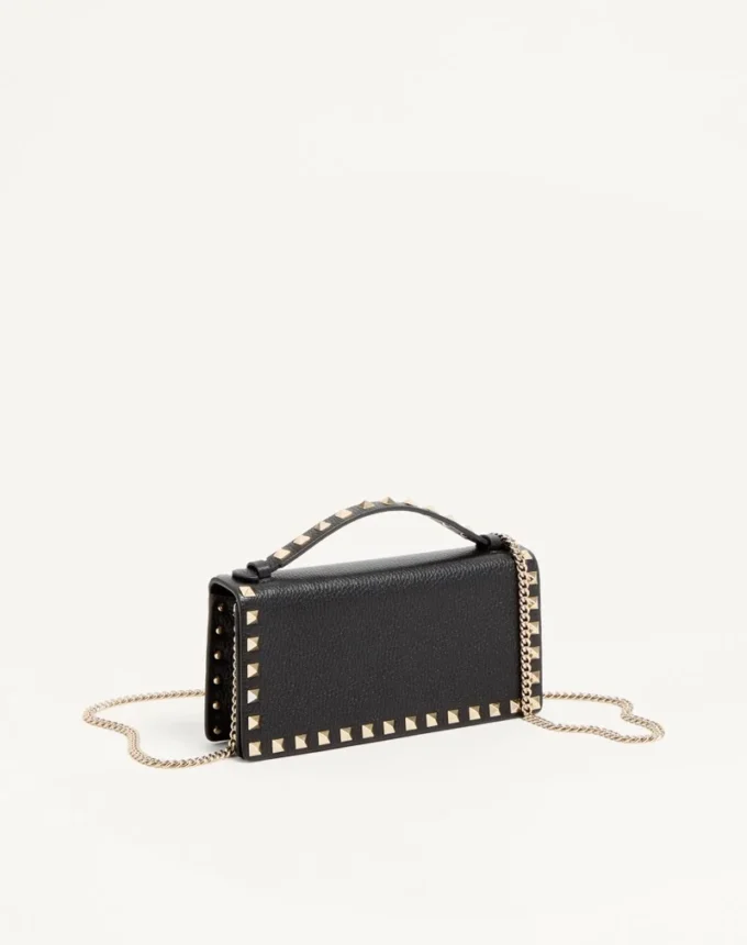 Portefeuille Rockstud avec chaîne en cuir de veau grainé Portefeuille Rockstud avec chaîne en cuir de veau grainé