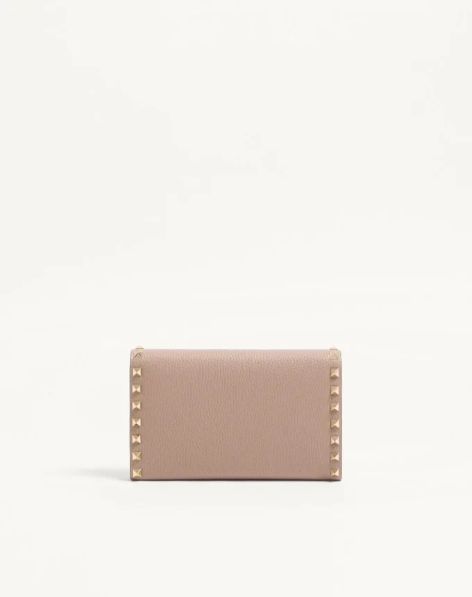Portefeuille Rockstud avec chaîne en cuir de veau grainé Portefeuille Rockstud avec chaîne en cuir de veau grainé