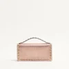 Portefeuille Rockstud en cuir de veau grainé laminé avec chaîne Portefeuille Rockstud en cuir de veau grainé laminé avec chaîne