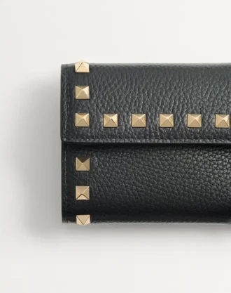 Portefeuille à trois volets Rockstud en cuir de veau grainé