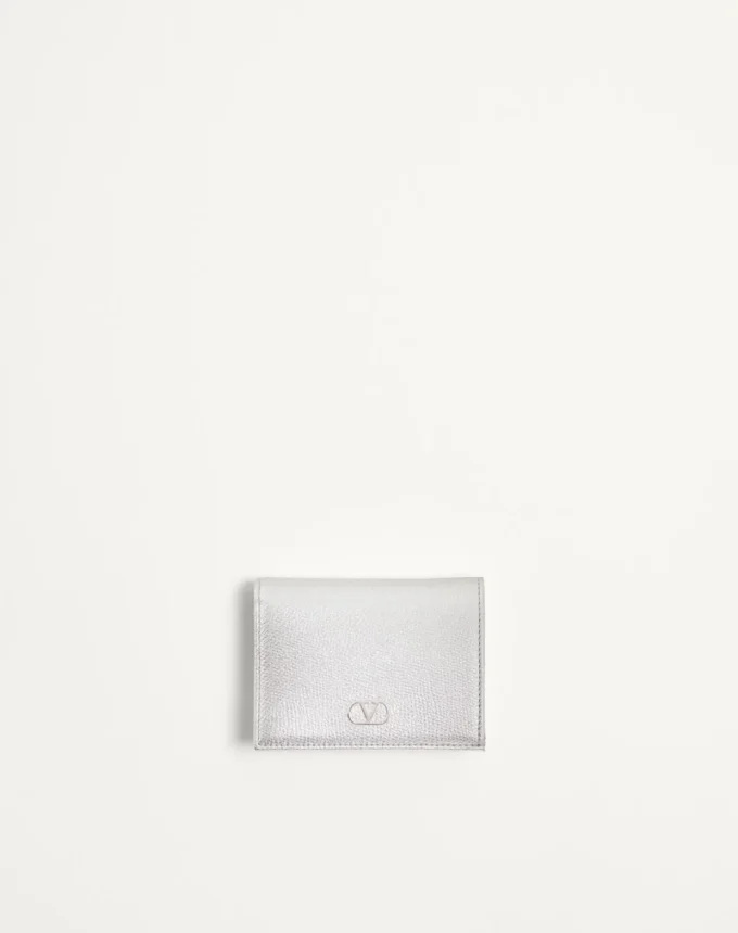 Portefeuille VLogo Signature en cuir de veau grainé laminé Portefeuille VLogo Signature en cuir de veau grainé laminé