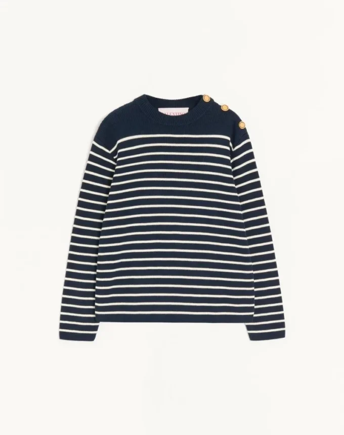 Pull à col rond en coton rayé avec boutons sur l’épaule Pull à col rond en coton rayé avec boutons sur l’épaule