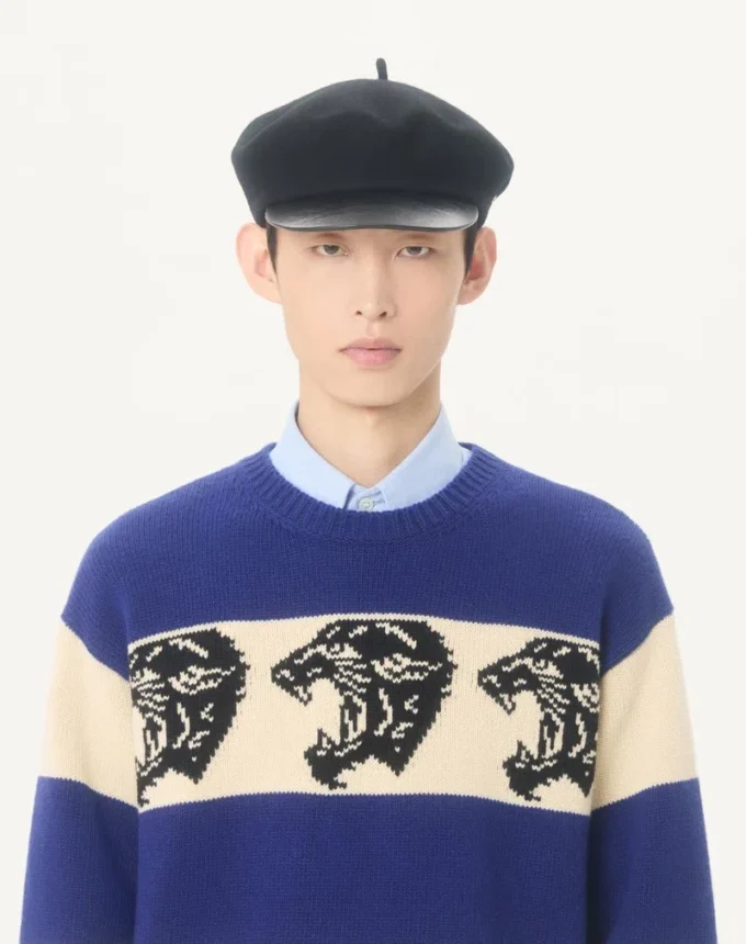 Pull en laine Valentino avec motif panthère jacquard Pull en laine Valentino avec motif panthère jacquard