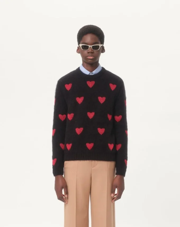 Pull en mohair et lurex avec motif jacquard en forme de cœur Pull en mohair et lurex avec motif jacquard en forme de cœur