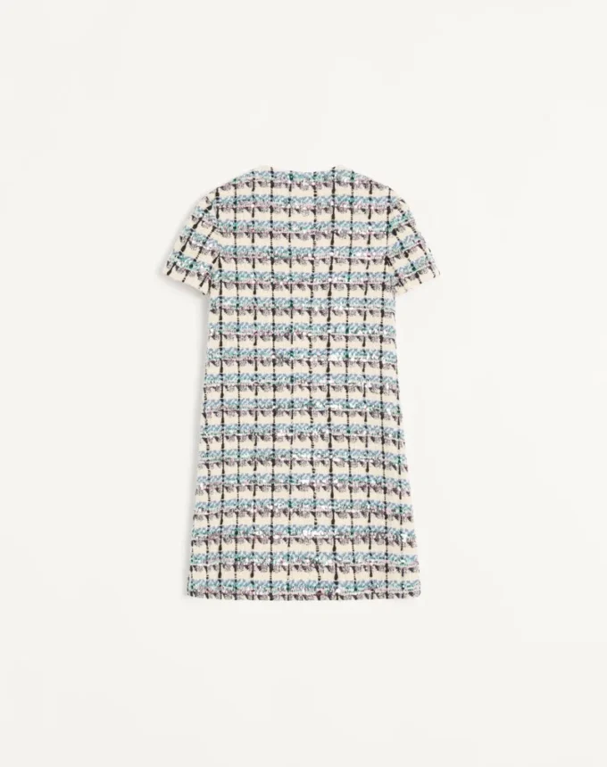 ROBE COURTE BRODÉE DE PAILLETTES EN TWEED ROBE COURTE BRODÉE DE PAILLETTES EN TWEED