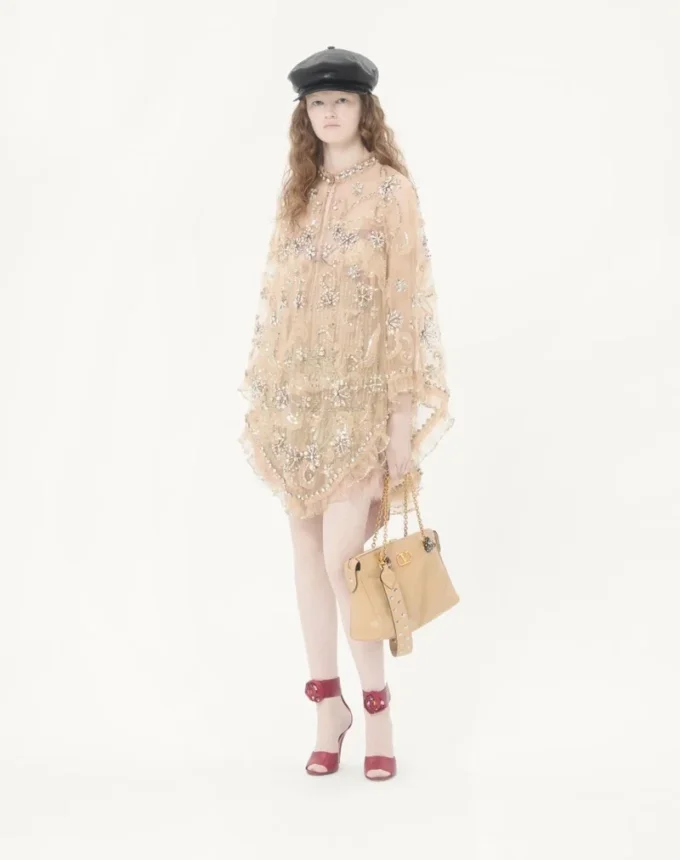 Robe courte brodée en tulle Illusione Robe courte brodée en tulle Illusione