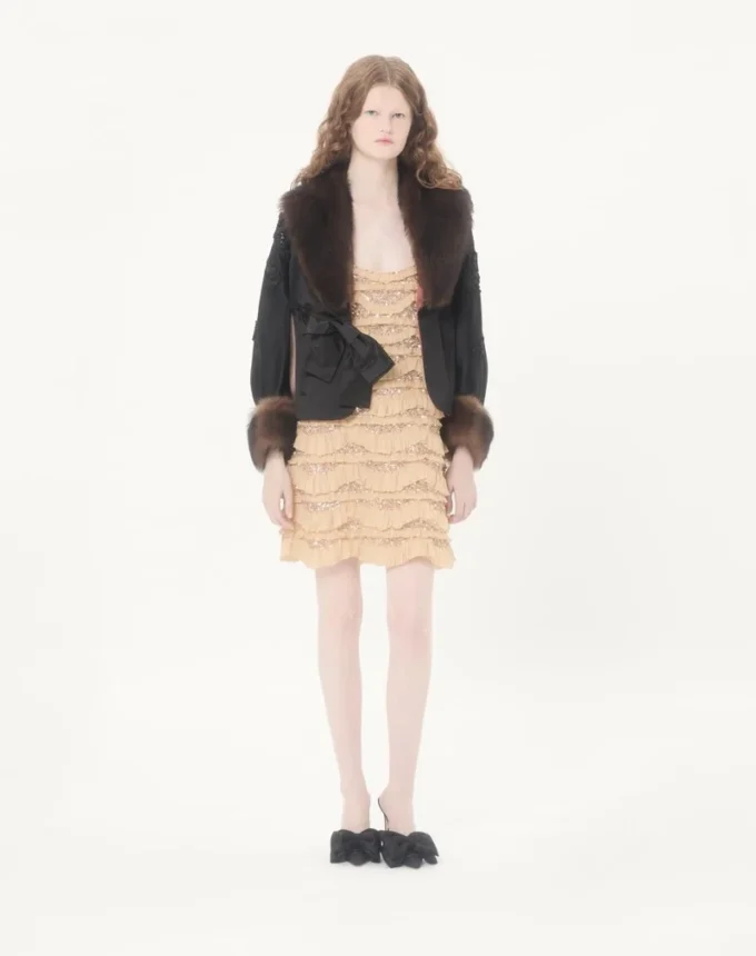 Robe courte brodée en tulle Illusione Robe courte brodée en tulle Illusione
