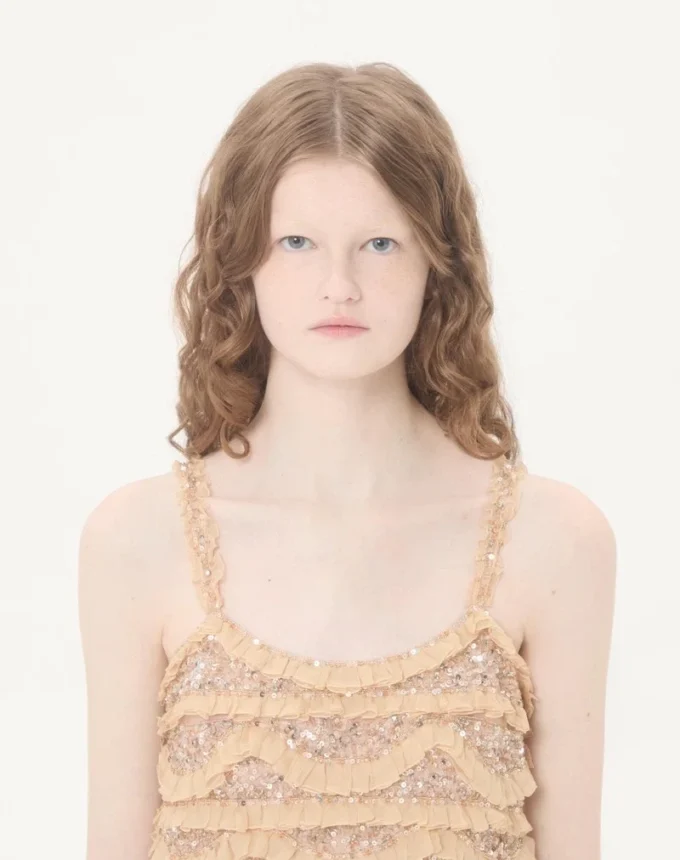 Robe courte brodée en tulle Illusione Robe courte brodée en tulle Illusione
