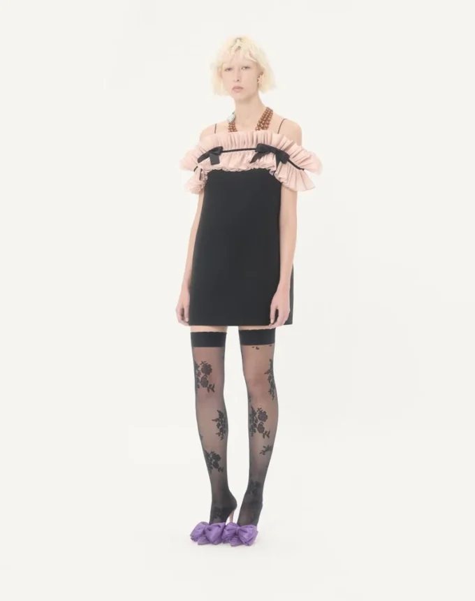 Robe courte en crêpe couture Robe courte en crêpe couture