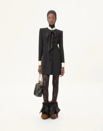 Robe courte en crêpe couture