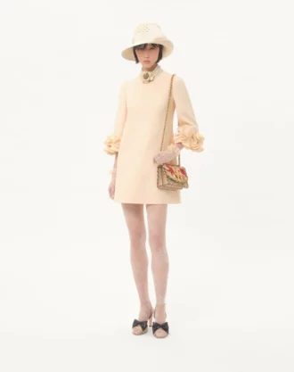 Robe courte en crêpe couture