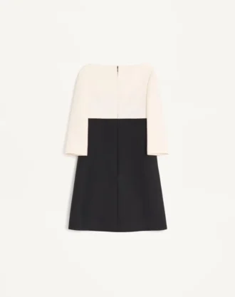 Robe courte en crêpe couture
