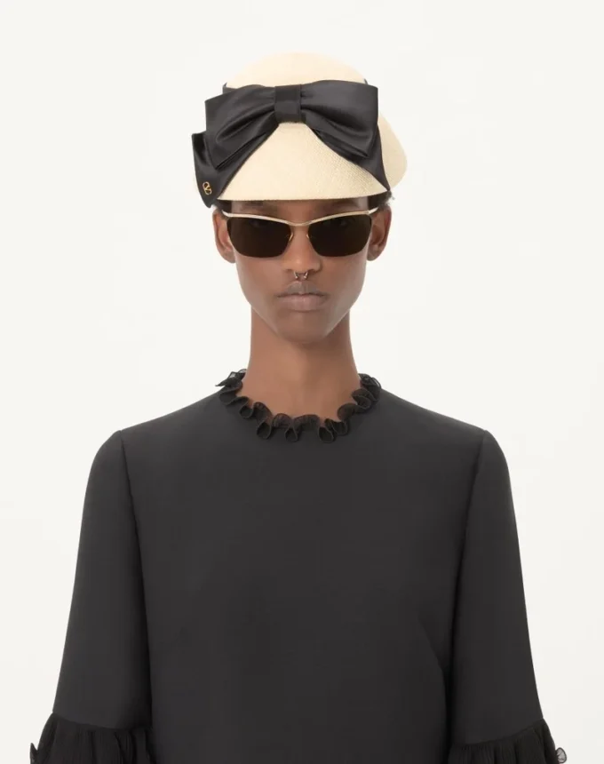 Robe courte en crêpe couture Robe courte en crêpe couture