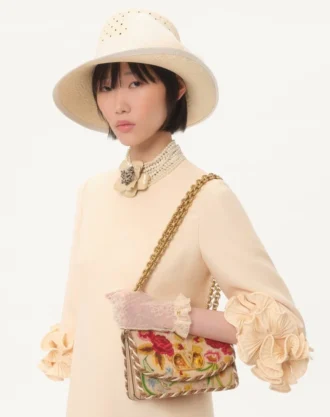 Robe courte en crêpe couture