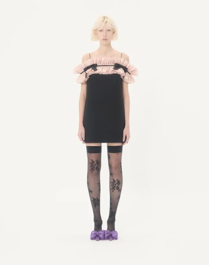 Robe courte en crêpe couture Robe courte en crêpe couture