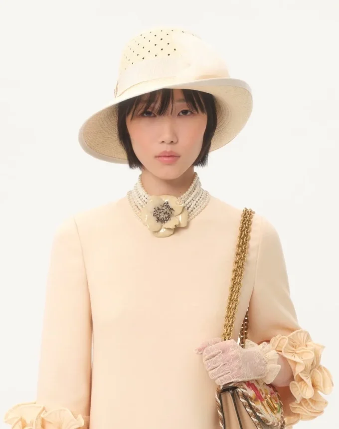 Robe courte en crêpe couture Robe courte en crêpe couture