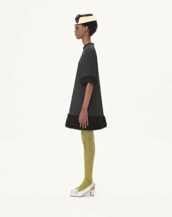 Robe courte en crêpe couture Robe courte en crêpe couture