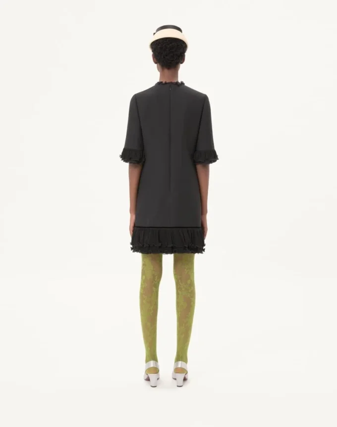 Robe courte en crêpe couture Robe courte en crêpe couture