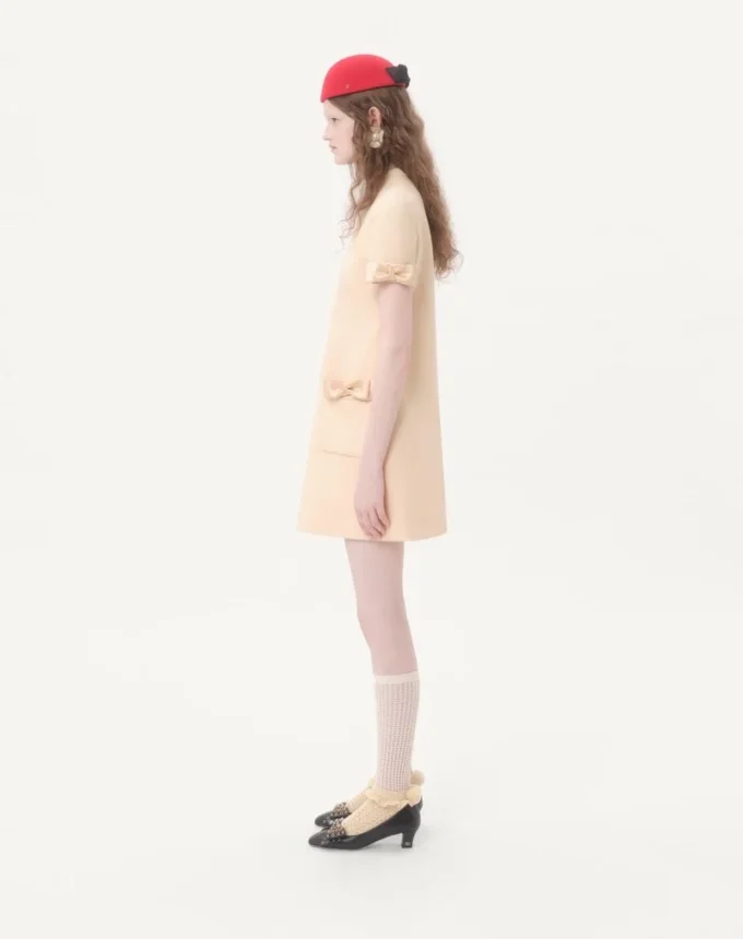 Robe courte en crêpe couture Robe courte en crêpe couture