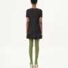 Robe courte en crêpe couture Robe courte en crêpe couture