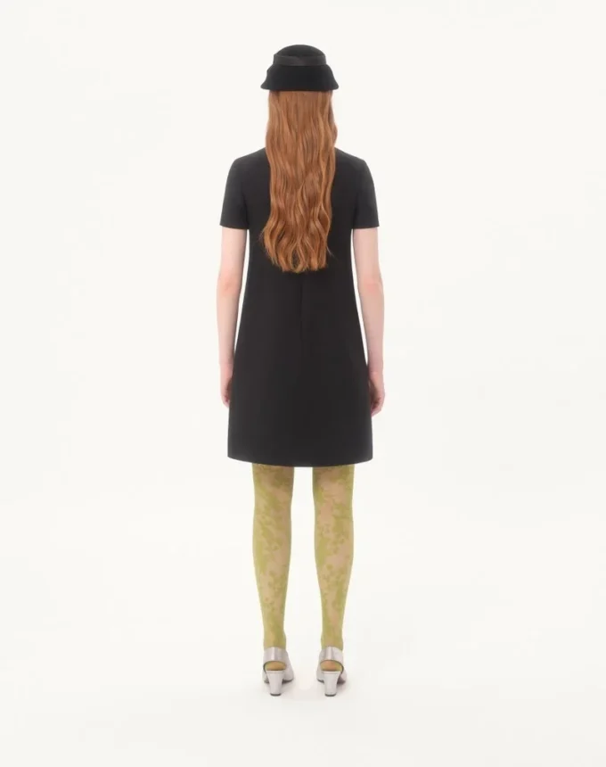 Robe courte en crêpe couture Robe courte en crêpe couture