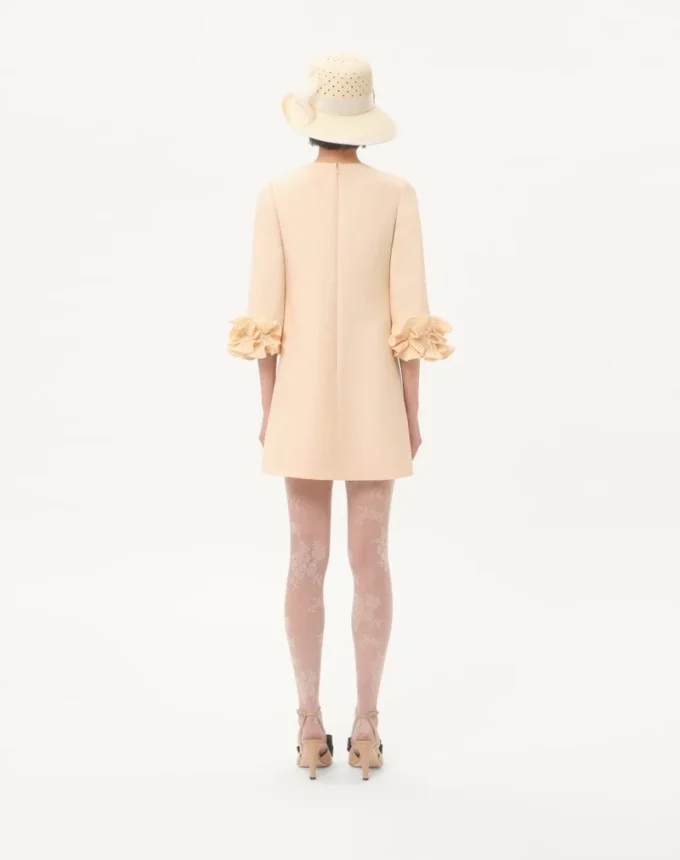 Robe courte en crêpe couture Robe courte en crêpe couture