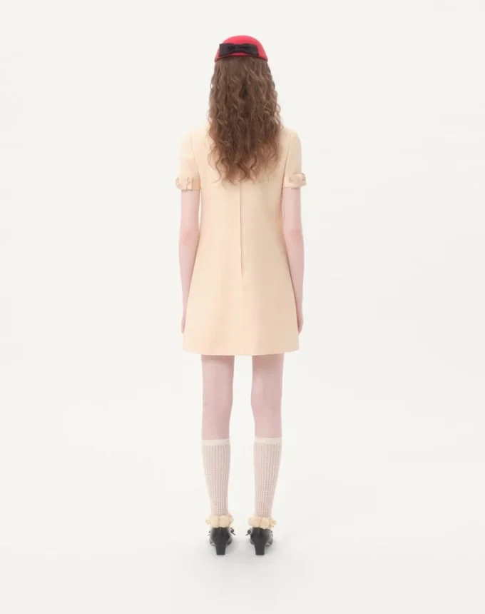 Robe courte en crêpe couture Robe courte en crêpe couture